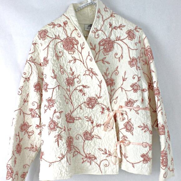 DAMASK Jackets & Blazers - Damask England Women's Vintage Bed Jacket Quilted Embroidered Rosette Size Large